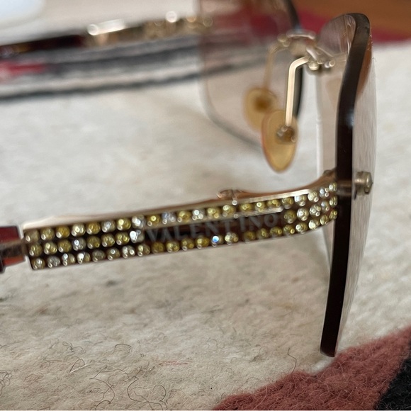 Valentino Rimless Sunglasses - Picture 14 of 16